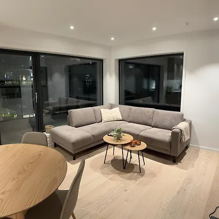 아파트 Brand New Apartment, Close To The Centre, Northern Lights, Shops 트롬쇠